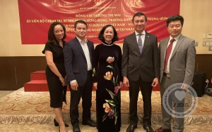 BUỔI GẶP GỠ THÂN MẬT VỚI CỘNG ĐỒNG NGƯỜI VIỆT NAM TẠI NHẬT BẢN, CÁC BỘ ĐẠI SỨ QUÁN VIỆT NAM TẠI NHẬT BẢN.